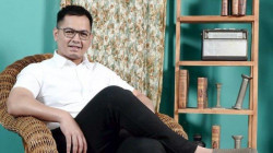 Tommy Kurniawan Jatuh ke Got, Dapat 14 Jahitan di Bagian Dagu