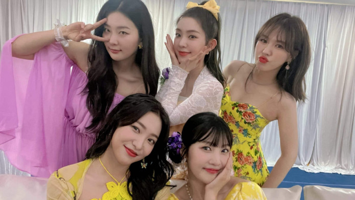 Bak Anak Jaksel Hingga Liburan di Bali, Inilah Momen Seru Red Velvet di Indonesia