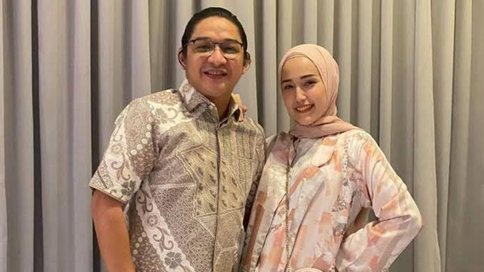 Lama Menghilang, Adelia Pasha Jajal Dunia Fashion bareng Sari Batubara