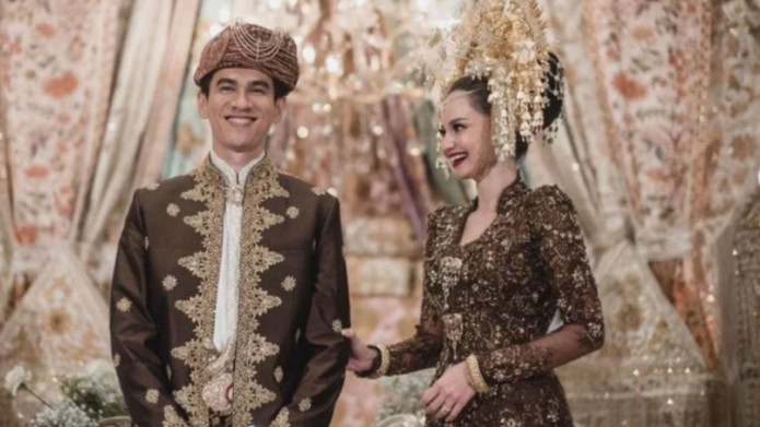 Profil Molen Kasetra, Diplomat Muda yang Nikahi Enzy Storia