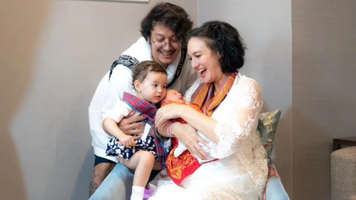 Nadine Chandrawinata Umumkan Kelahiran Anak Kedua Bertepatan Hari Kesaktian Pancasila