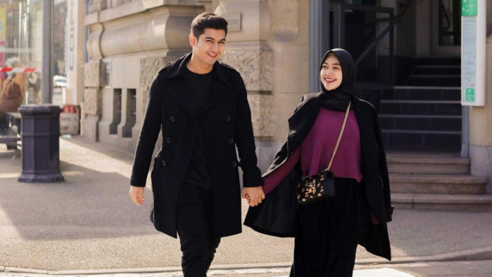 Ria Ricis Menangis di Depan Kabah, Pakar Ekspresi: Dia Kumpulkan Semua Masalah