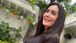 Jadi BA Minuman Energi Bareng, Rieke Diah Pitaloka Kenang Mendiang Donny Kesuma