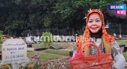 Anak Presiden Soekarno Siti Aisyah Ziarah ke Makam Marissa Haque