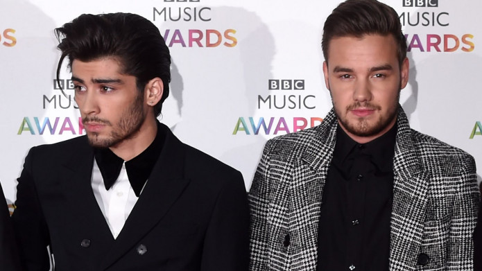 Manggung Perdana Usai Berduka, Zayn Malik Beri Tribute untuk Liam Payne