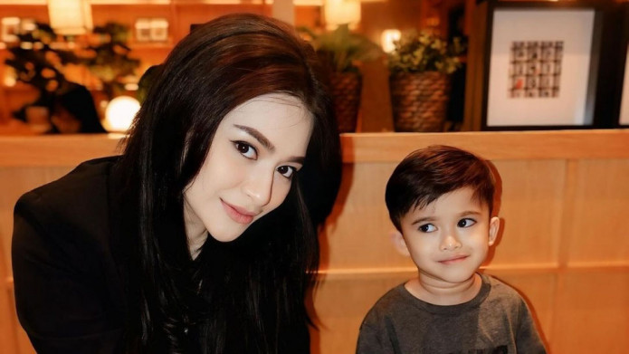 Adzam Disebut Bukan Anak Sule, Nathalie Holscher Gelar Sayembara Cari Pelaku