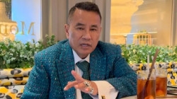 Hotman Paris Buka Suara Terkait Rumor Ingin Mualaf Usai Berniat Bangun Masjid