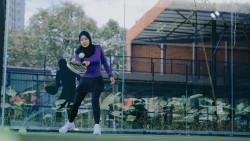 Pamer Hobi Baru Main Padel, Penampilan Aurel Hermansyah Banjir Pujian