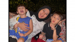 Luapan Kebahagiaan Paula Verhoeven Bisa Kumpul Kembali dengan Kedua Putranya