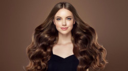7 Tips Ampuh Merawat Rambut yang Rontok Agar Kembali Kuat dan Sehat