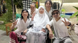 Inilah Pesan Bunda Iffet yang Akan Terus Dijalanjutkan Personel Slank