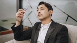 Absen di Sidang Cerai Perdana, Ini yang Dilakukan Arya Saloka