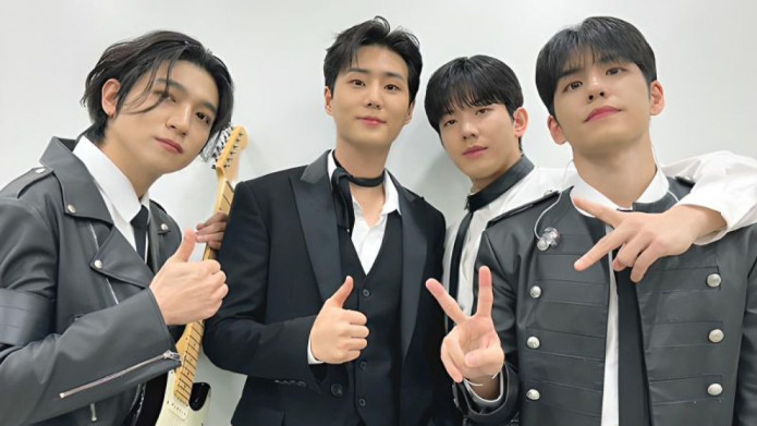 JYP Entertainment Minta Maaf dan Singgung Cuaca Saat Konser DAY6 di Jakarta