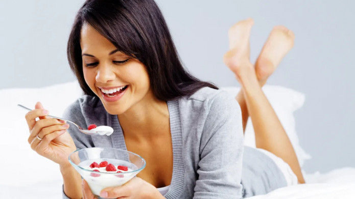 5 Manfaat Rutin Mengonsumsi Yogurt yang Jarang Diketahui Orang