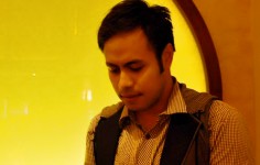 Sahabat: Prahara Mahdisa Seperti Keracunan
