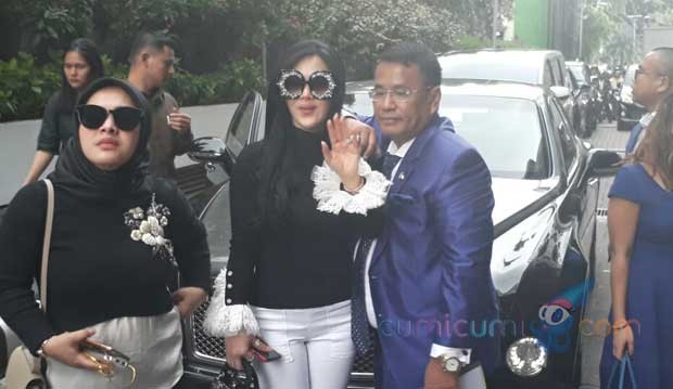 Kakak Sambung Syahrini Pernah Jual Tas Branded Kelas Dunia, Keaslian  Dipertanyakan