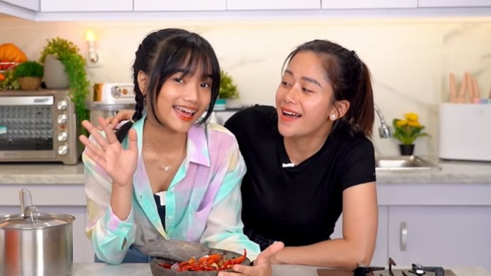 Kesal Dihujat setelah Unfollow Fuji, Youtuber Farida Nurhan Beri Klarifikasi